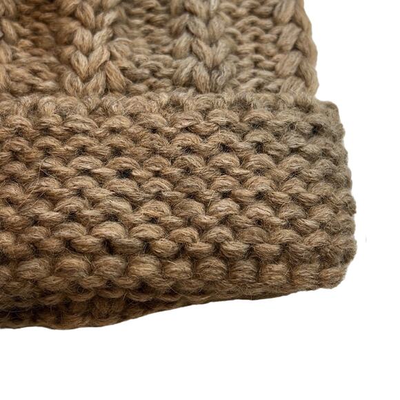 AQUA Camel Natural Knit Hat, Alpaca Blend, Pom-Pom Beanie, OS, NWT!! - Picture 2 of 5